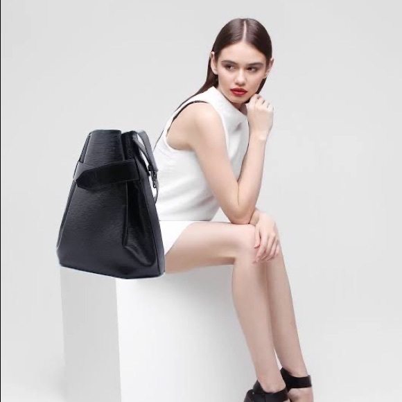 Louis Vuitton Red Sac de Paul Shoulder Bag - Picture 7 of 7